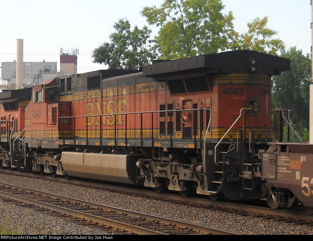 BNSF 8907 West